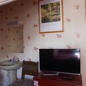 Twin Room Shared Toilet